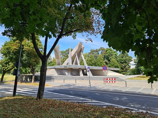 Poznan Army Monument-波兹南必去景点