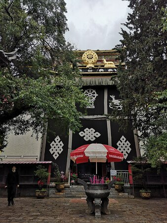 龟山公园-香格里拉县必去景点