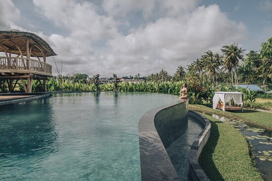 瑟曼潘村旅馆主图