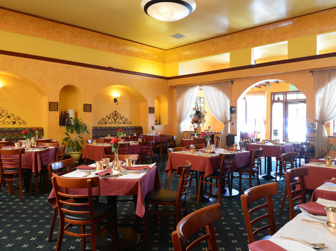 奥尔巴尼餐馆和美食-Delhi Diner