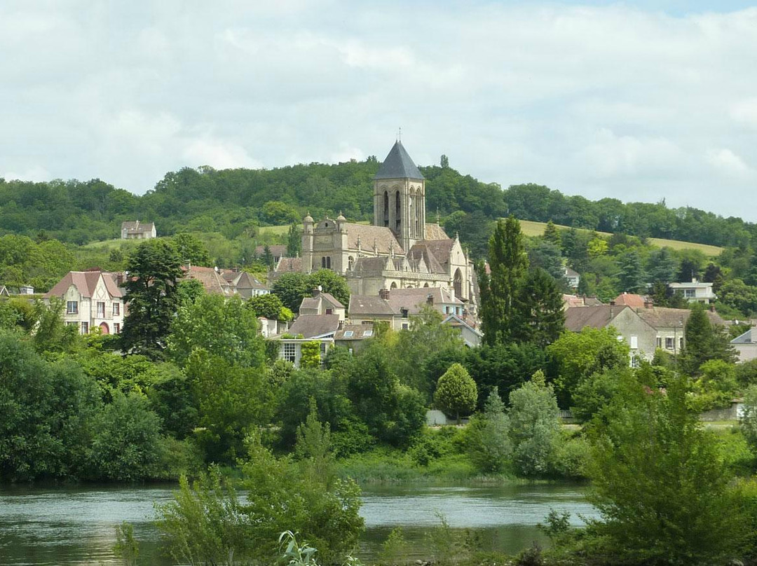 Lavacourt旅游攻略图片