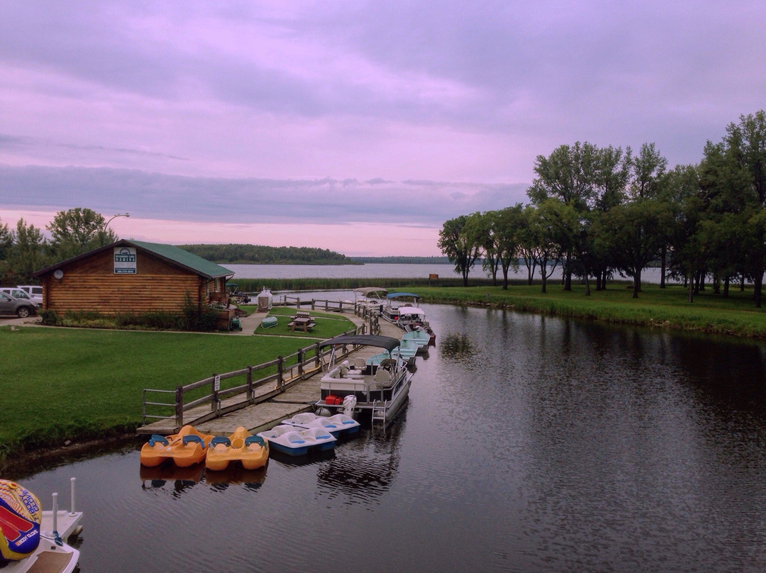 Greenwater Lake Provincial Park景点图片