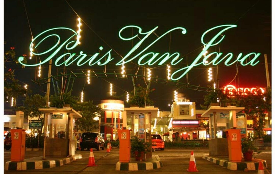 Paris Van Java景点图片