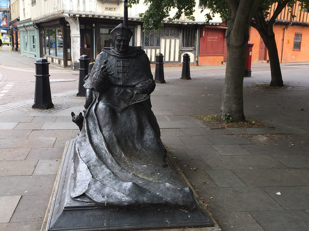 Cardinal Thomas Wolsey statue景点图片