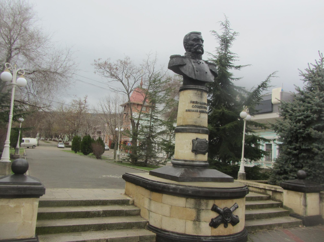 Ordzhonikidze旅游景点-Monument to N.M. Sokovnin