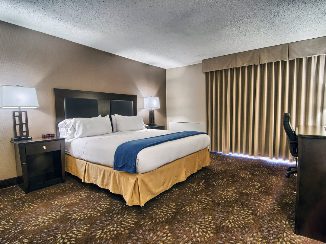 Holiday Inn Express Detroit-birmingham By IHG主图