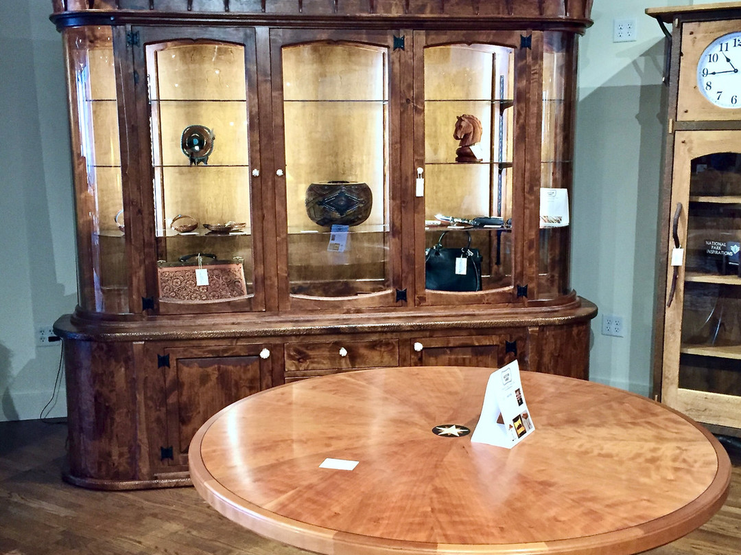 By Western Hands-科迪必去景点