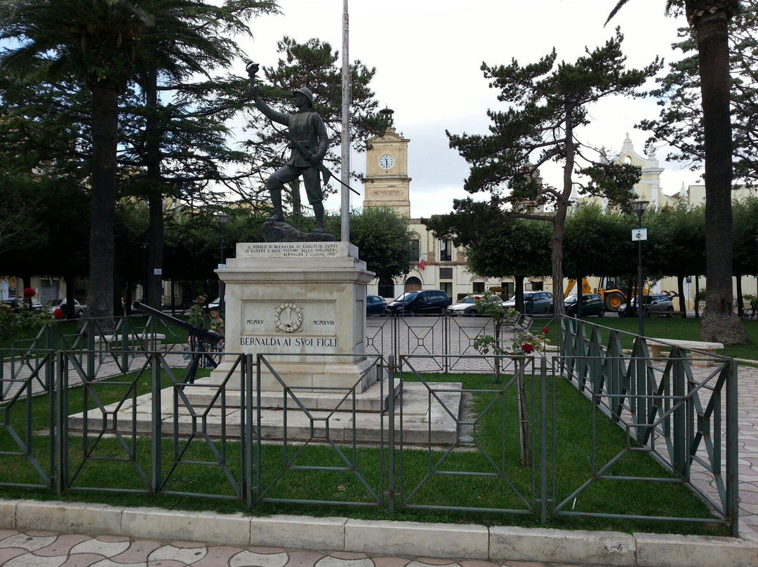 Corso Umberto I-Bernalda必去景点