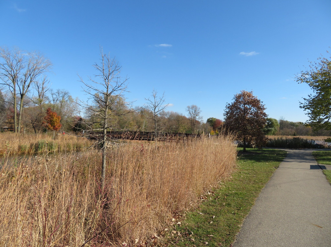 Elm Grove Village Park景点图片