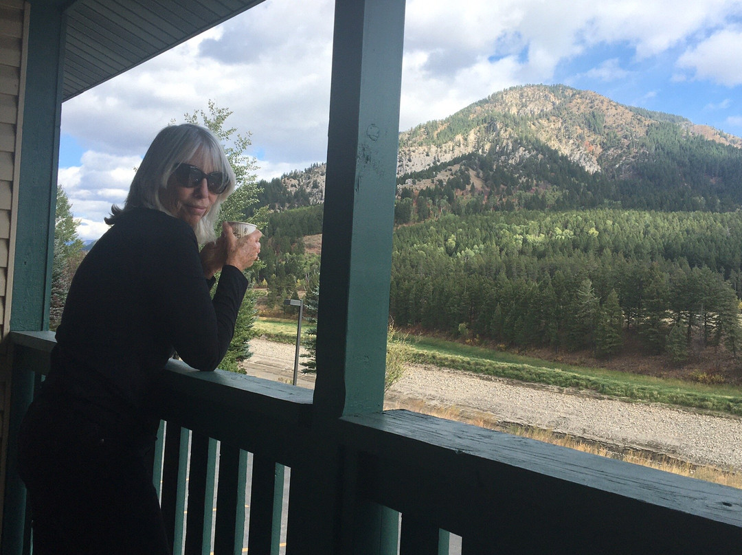 Flying Saddle Resort主图