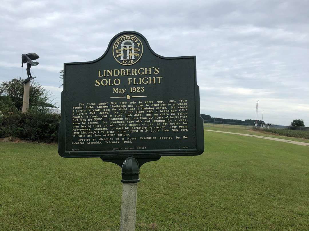 Charles Lindbergh Monument-Americus必去景点