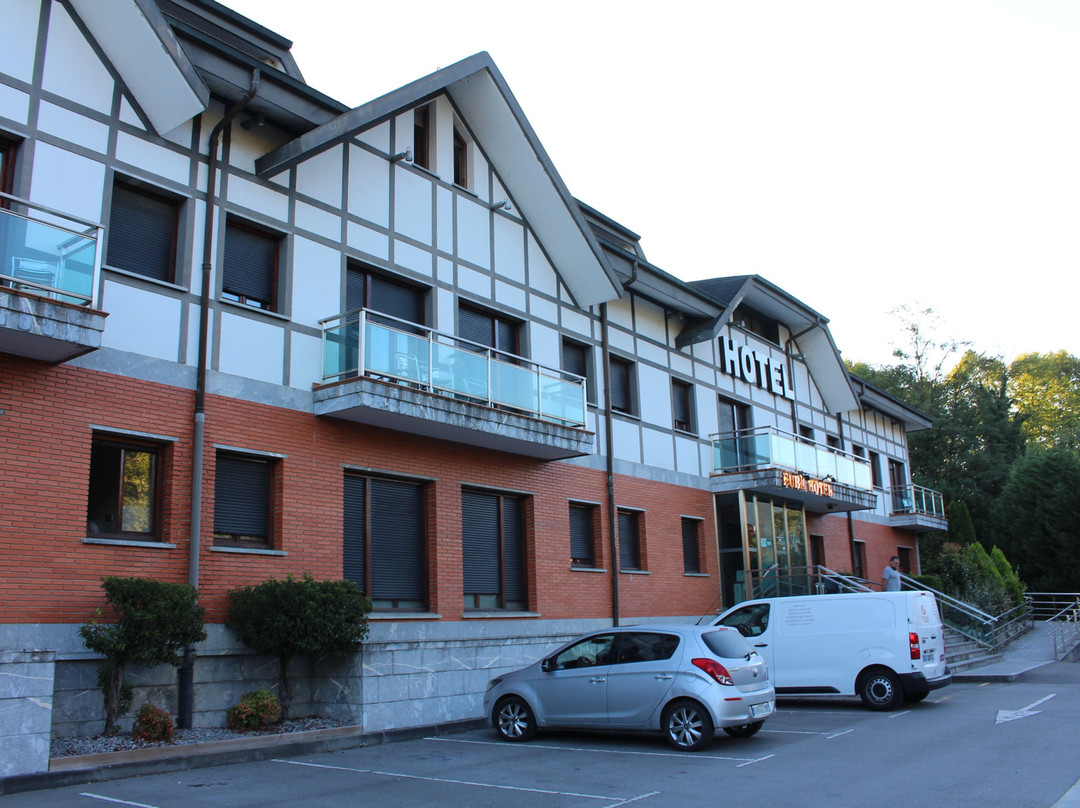 厄乌巴酒店主图