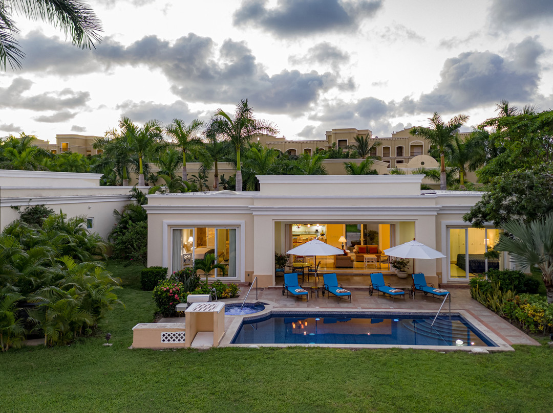 Emerald Estates Luxury Villas