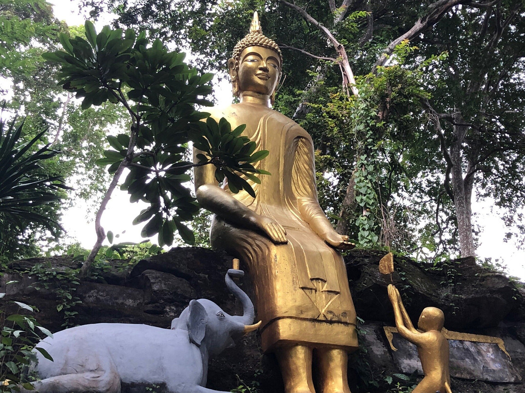 Wat Tham Saeng Phet景点图片