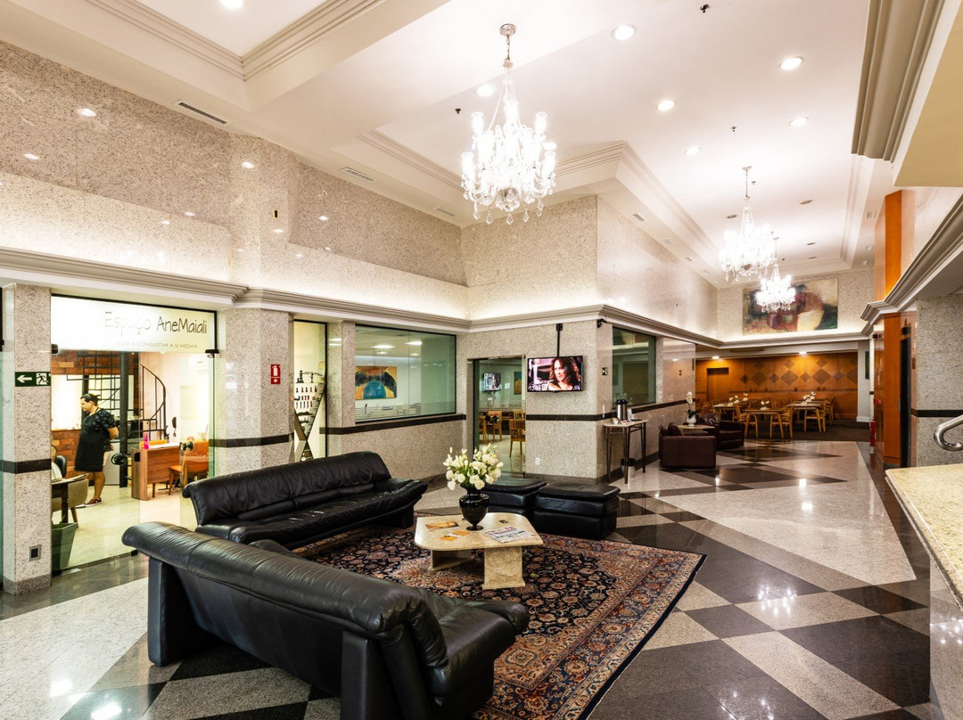 君迪亞山峰套房酒店主图