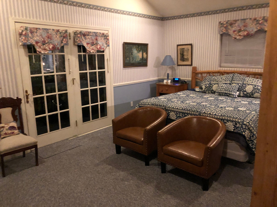 McCaffrey House Bed and Breakfast Inn主图