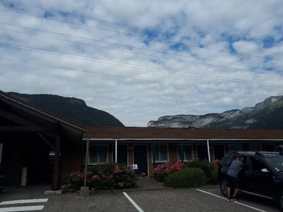 法斯特瑞莱斯通恩酒店主图