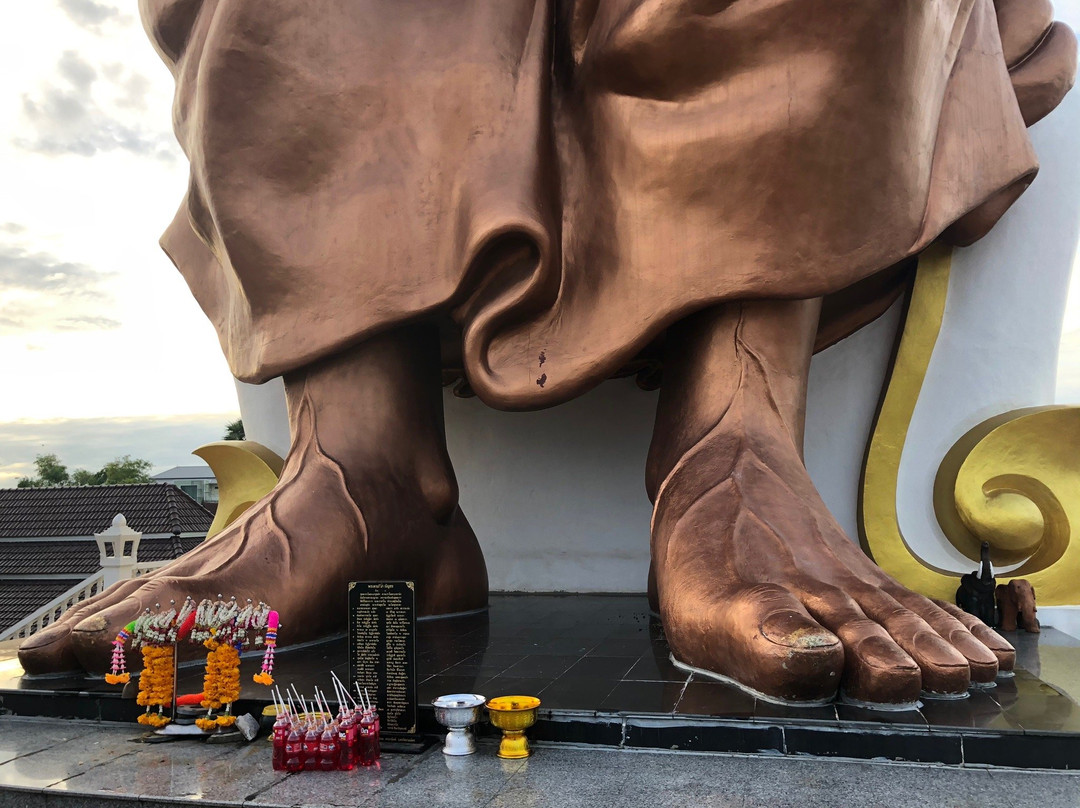 Wat Bot (Luang Por Tho)-三柯必去景点