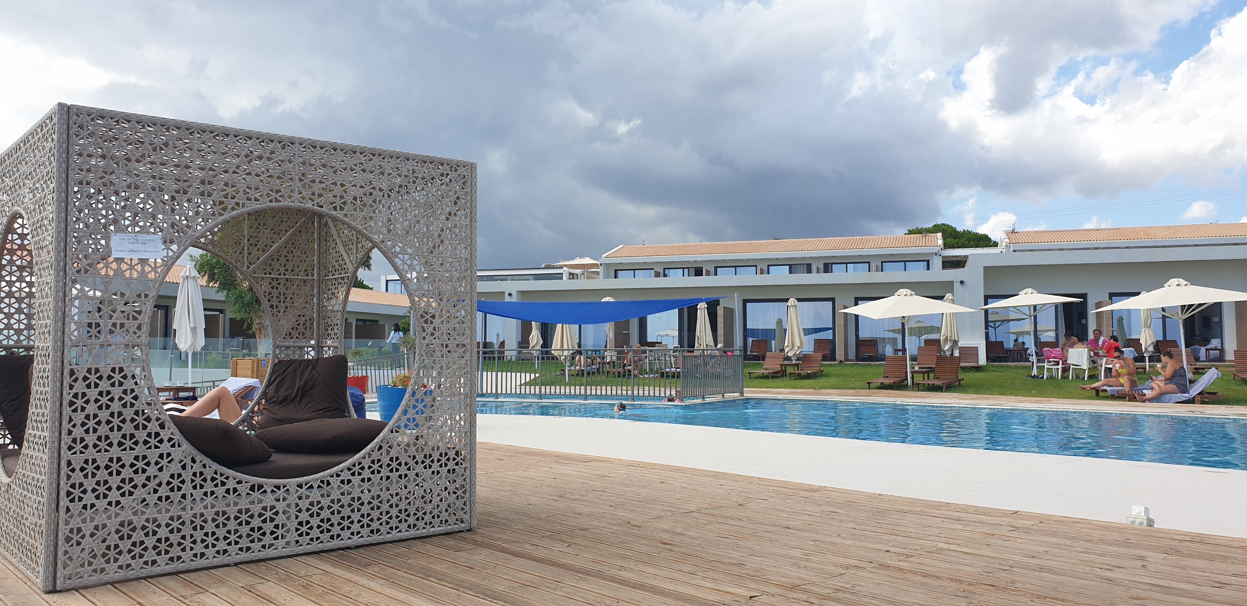 Cavo Orient Beach Hotel & Suites-泳池