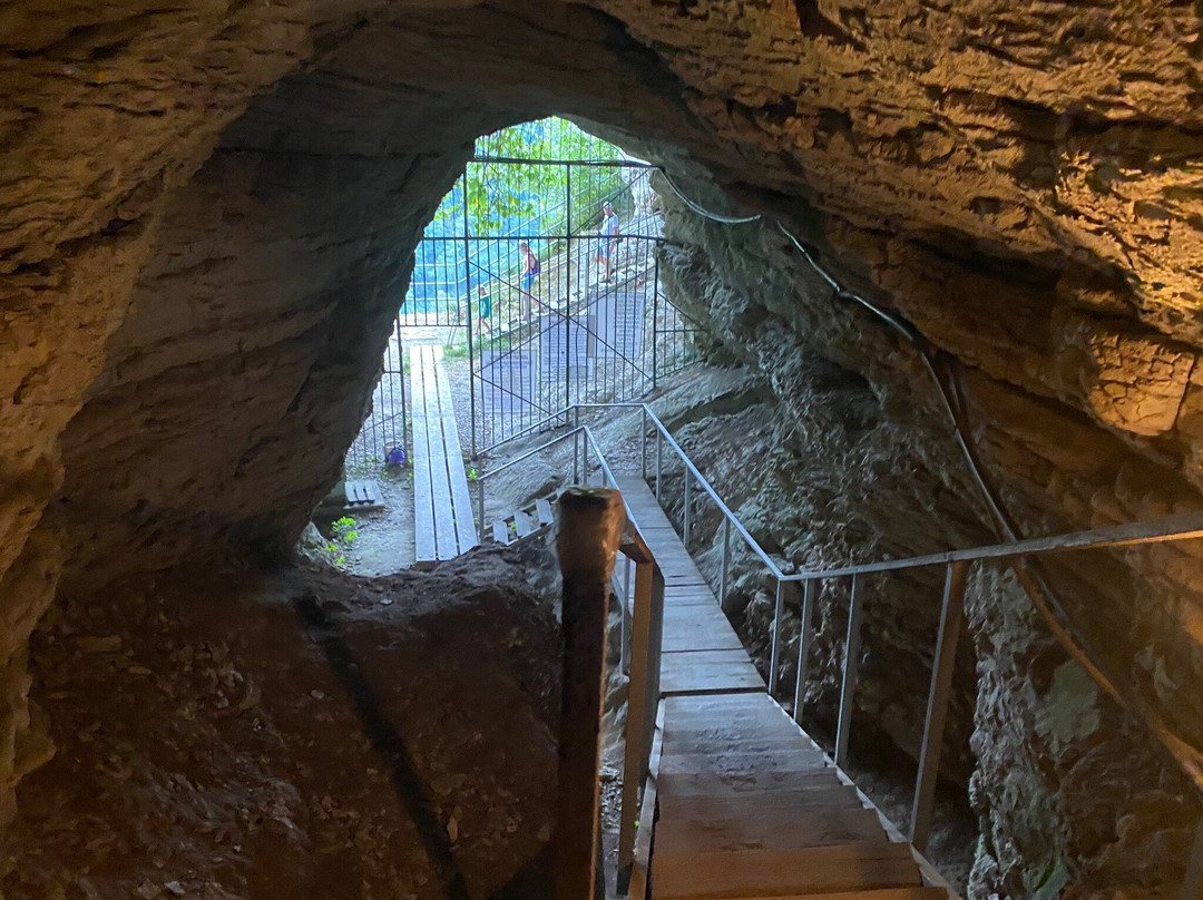Akhshtyrskaya Cave-Kazachiy Brod必去景点