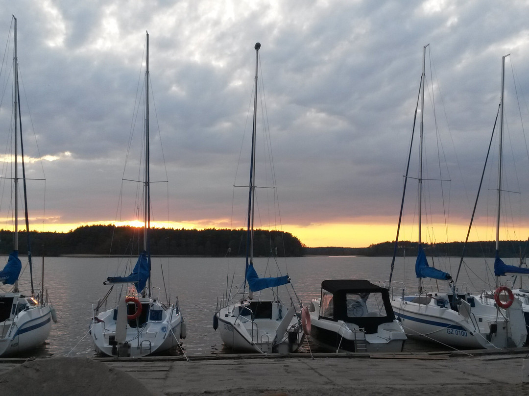 Marina Wdzydzki Kąt-Wiele必去景点