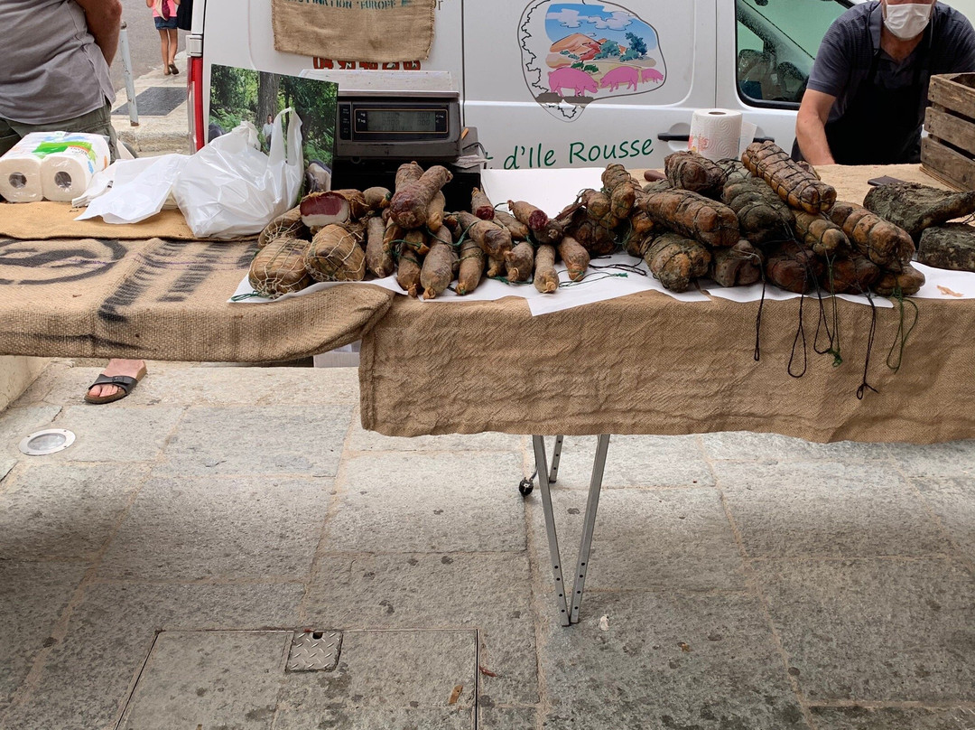 Marché Couvert-Ile Rousse必去景点