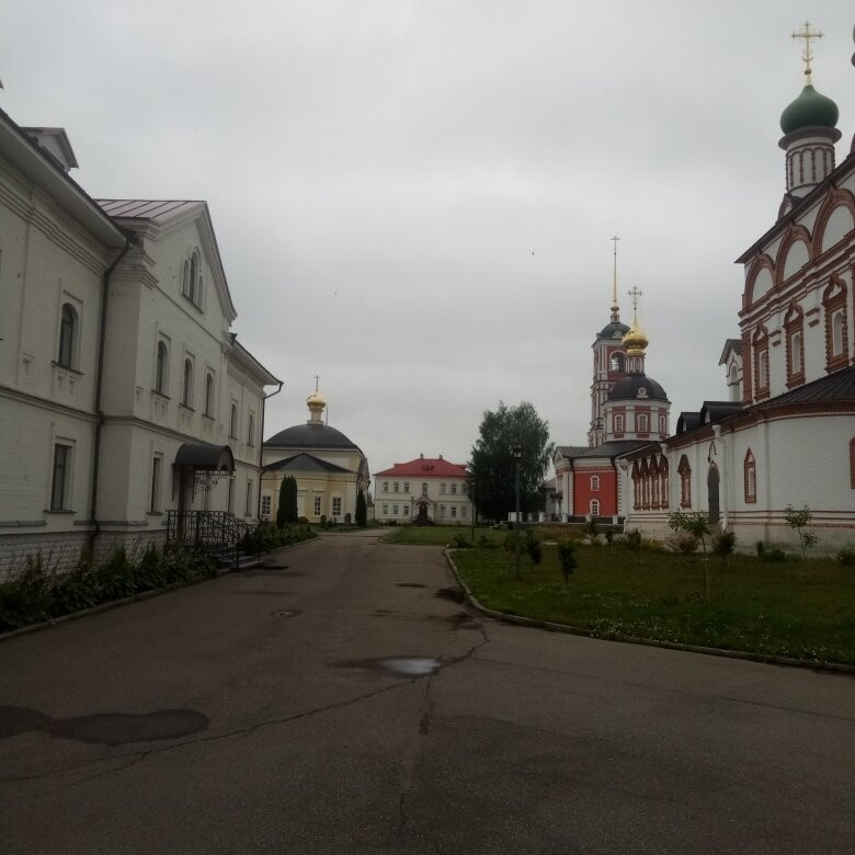 Trinity-Sergius Varnitsky Monastery景点图片