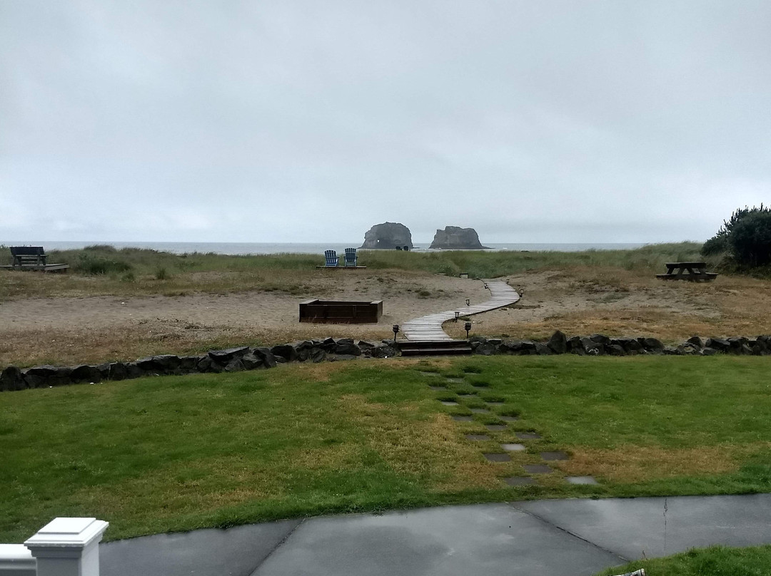 Twin Rocks Motel主图