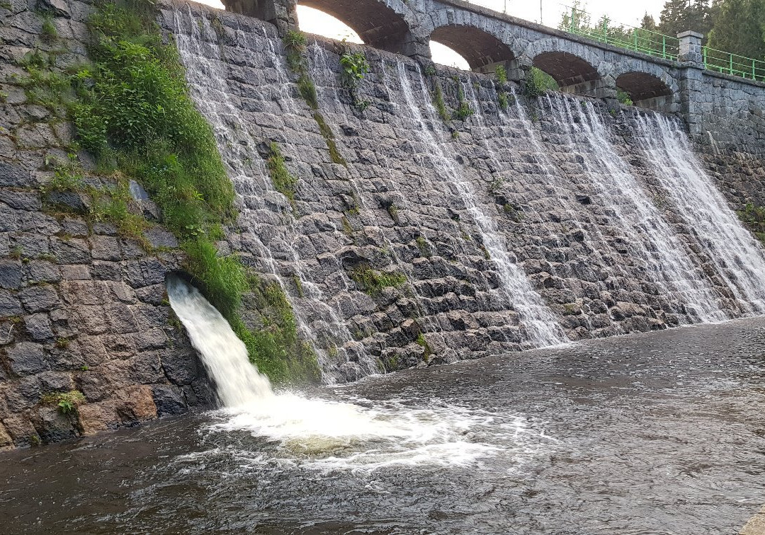 Dam on Lomnica景点图片