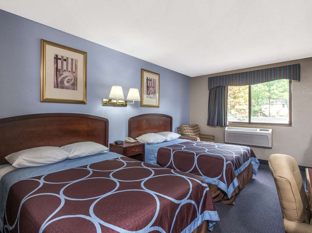 Super 8 by Wyndham Gardner主图