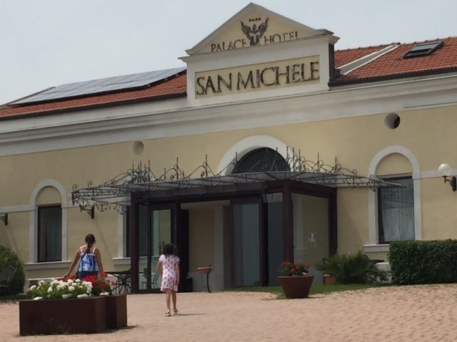 圣米歇尔宫酒店主图