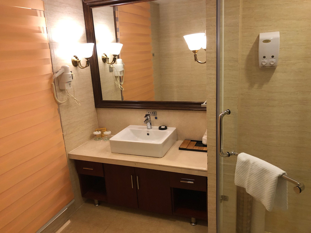 喀纳斯鉴苑山庄酒店主图