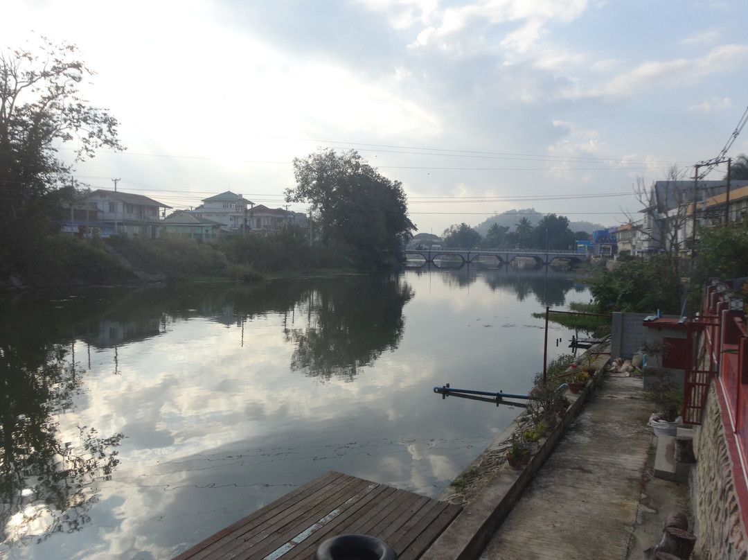 Kayah Land Hotel主图