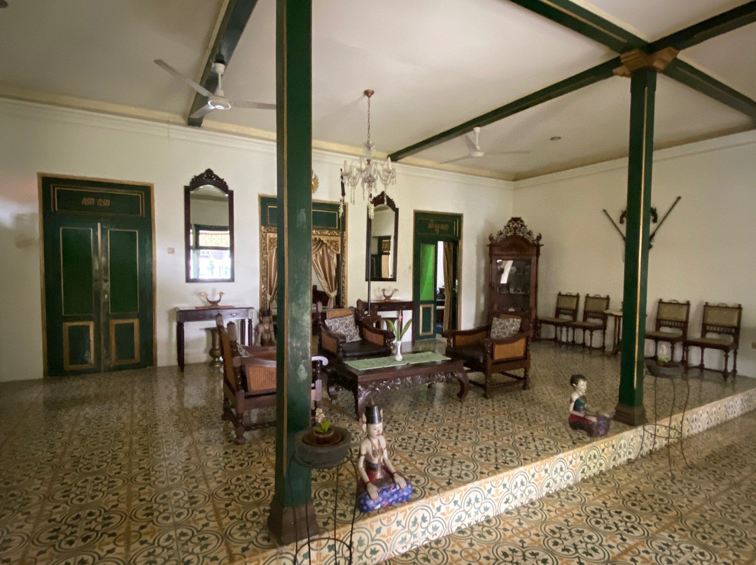 nDalem Gamelan Hotel主图