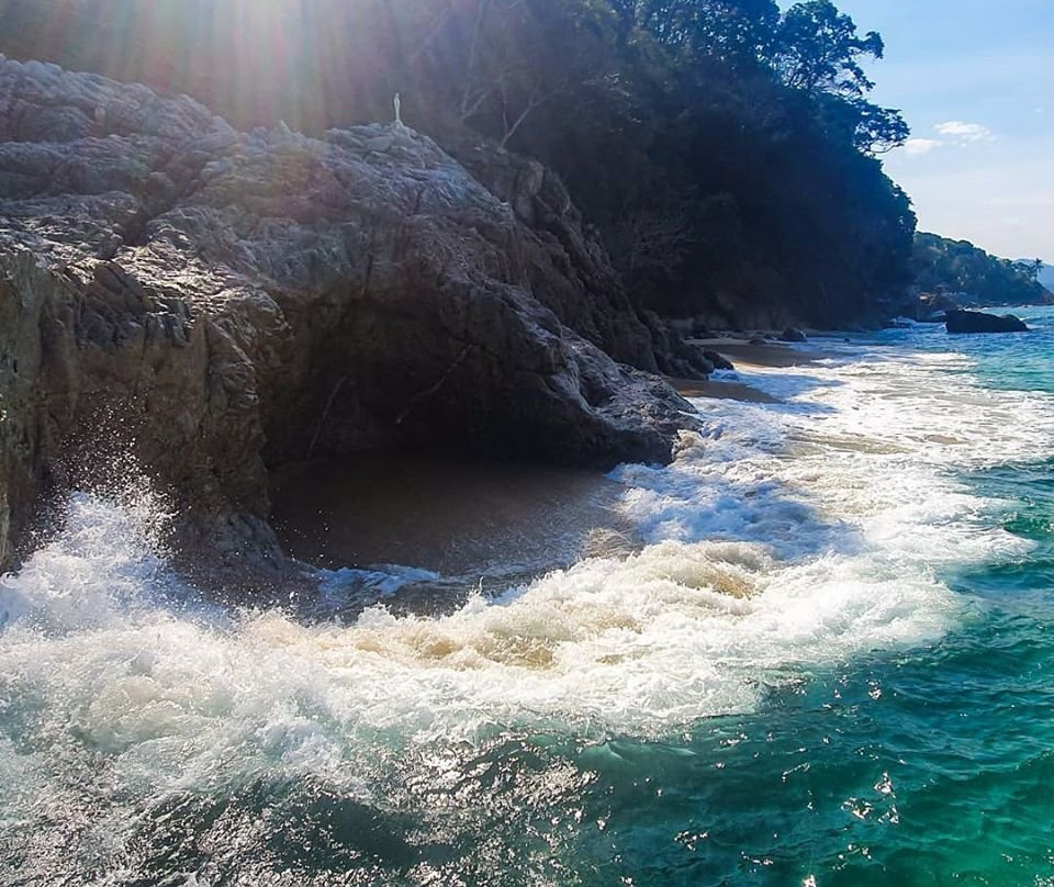 Playa Colomitos-Boca de Tomatlan必去景点