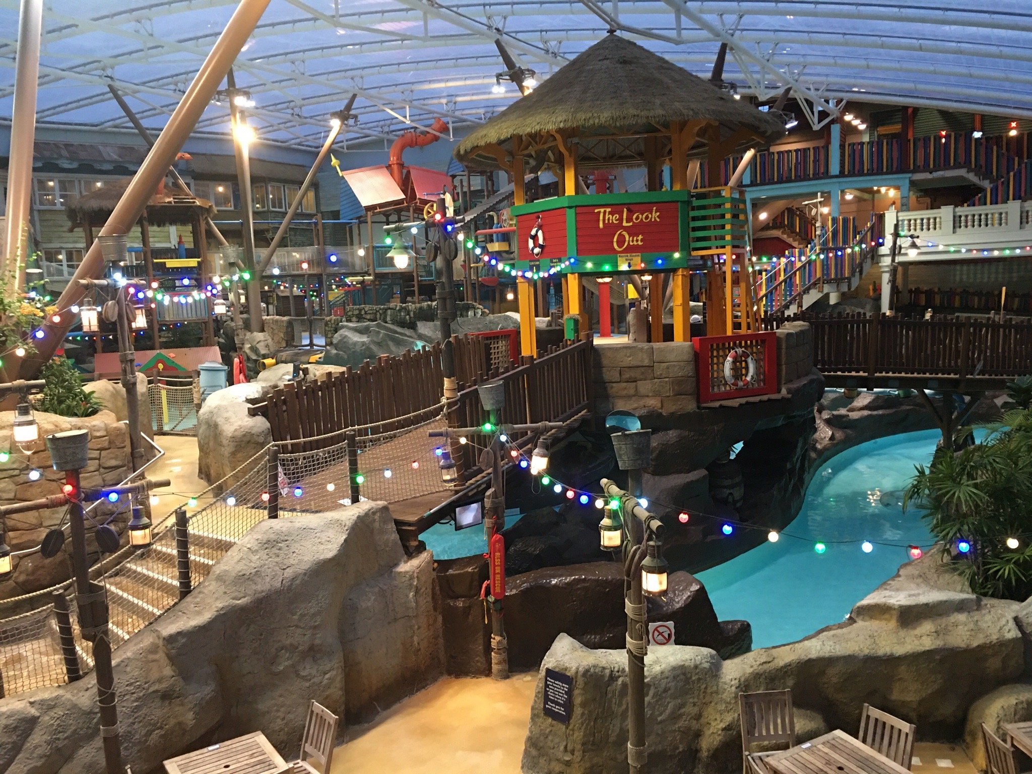 Splash Landings Hotel-官方