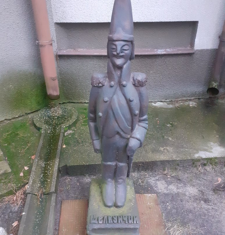 Monument to Hoffmann景点图片
