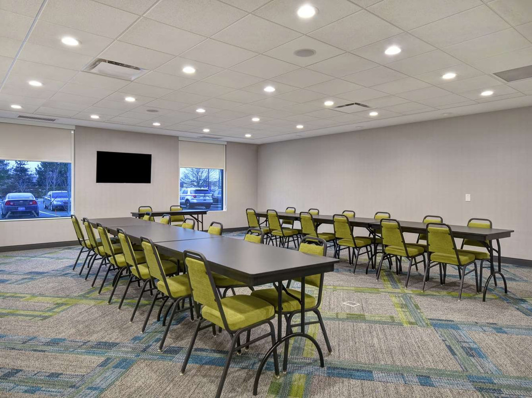 Home2 Suites By Hilton Taylor Detroit主图