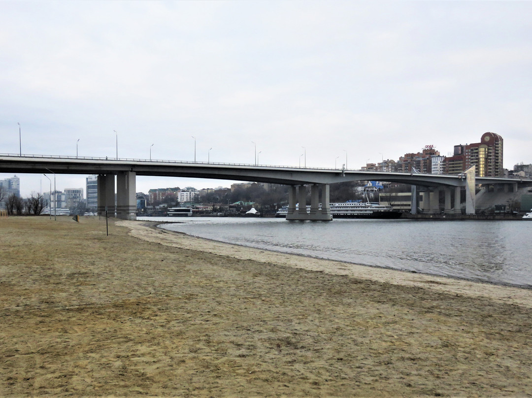 Voroshilovskiy Bridge景点图片