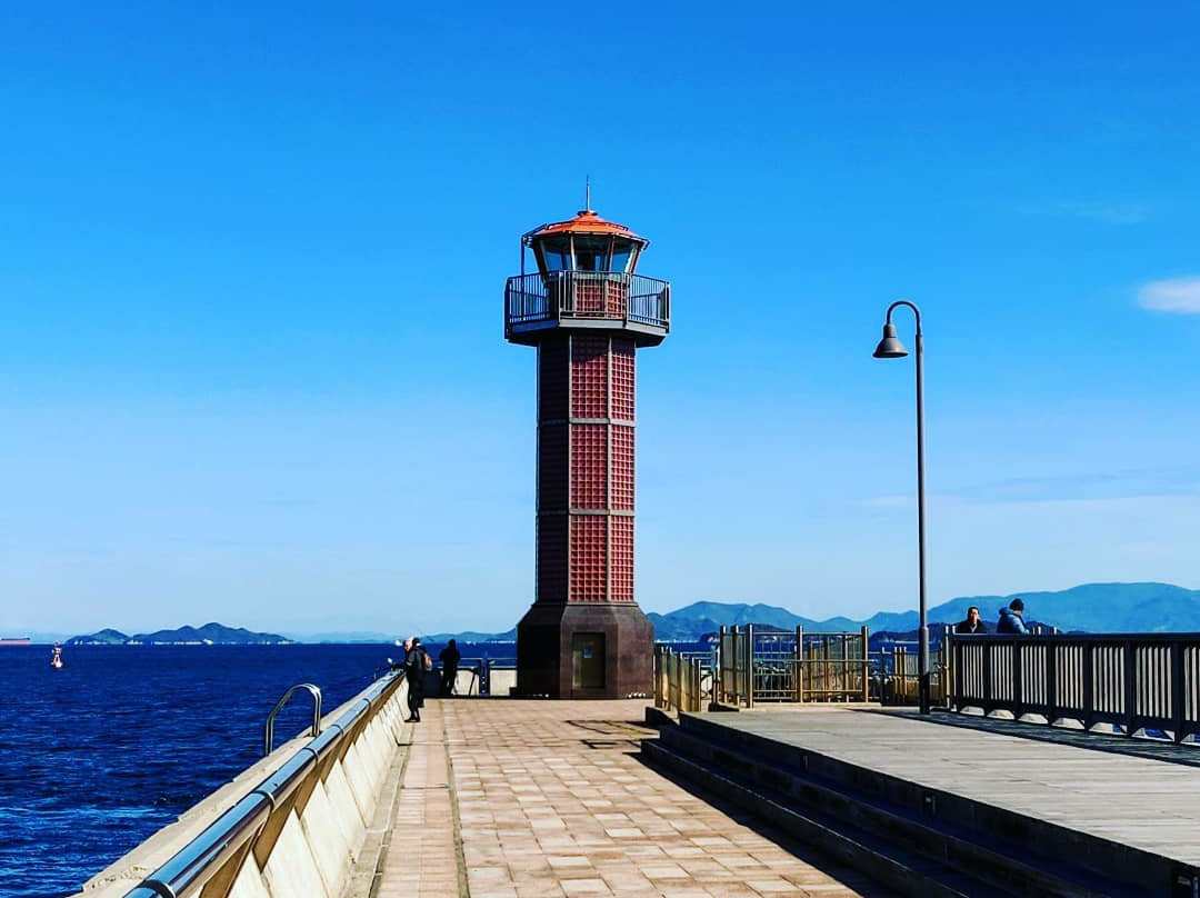 Takamatsu's Red Lighthouse景点图片