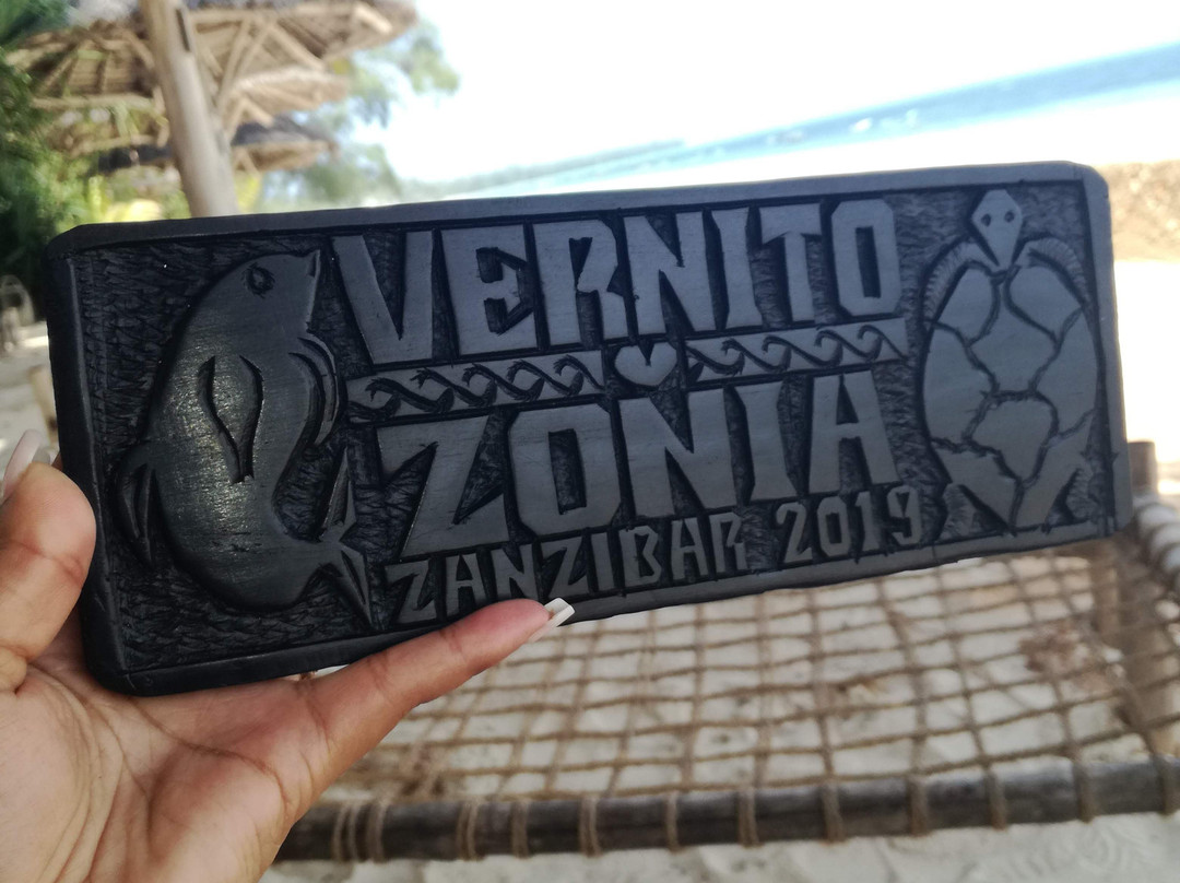 乌罗湾海滩度假酒店主图