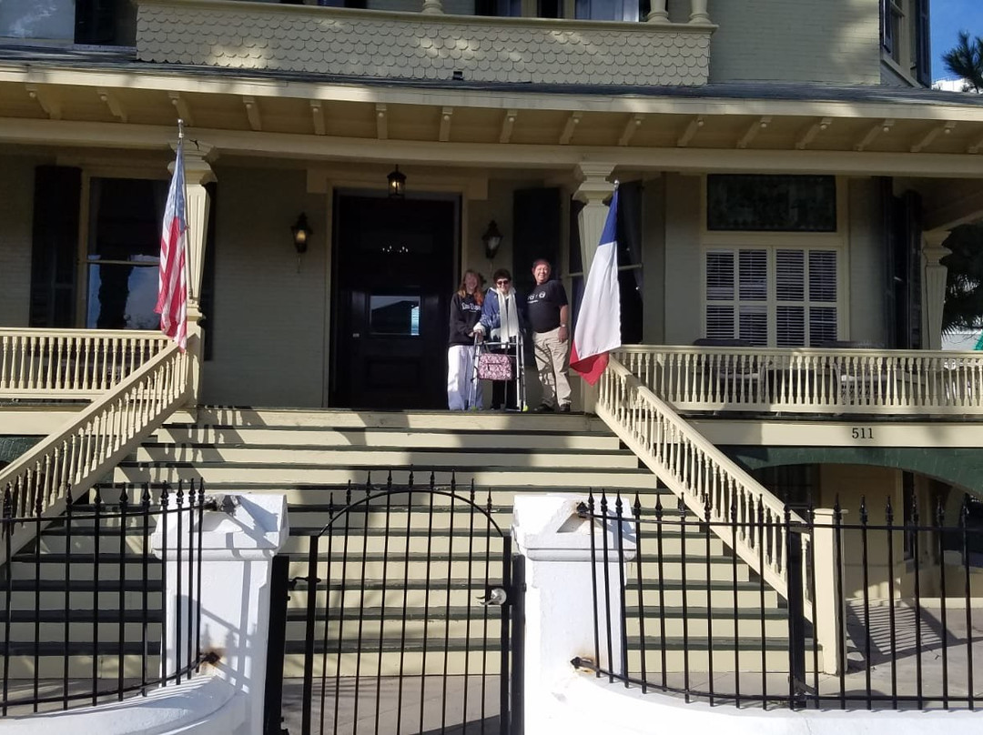 The Mansion on 17th主图