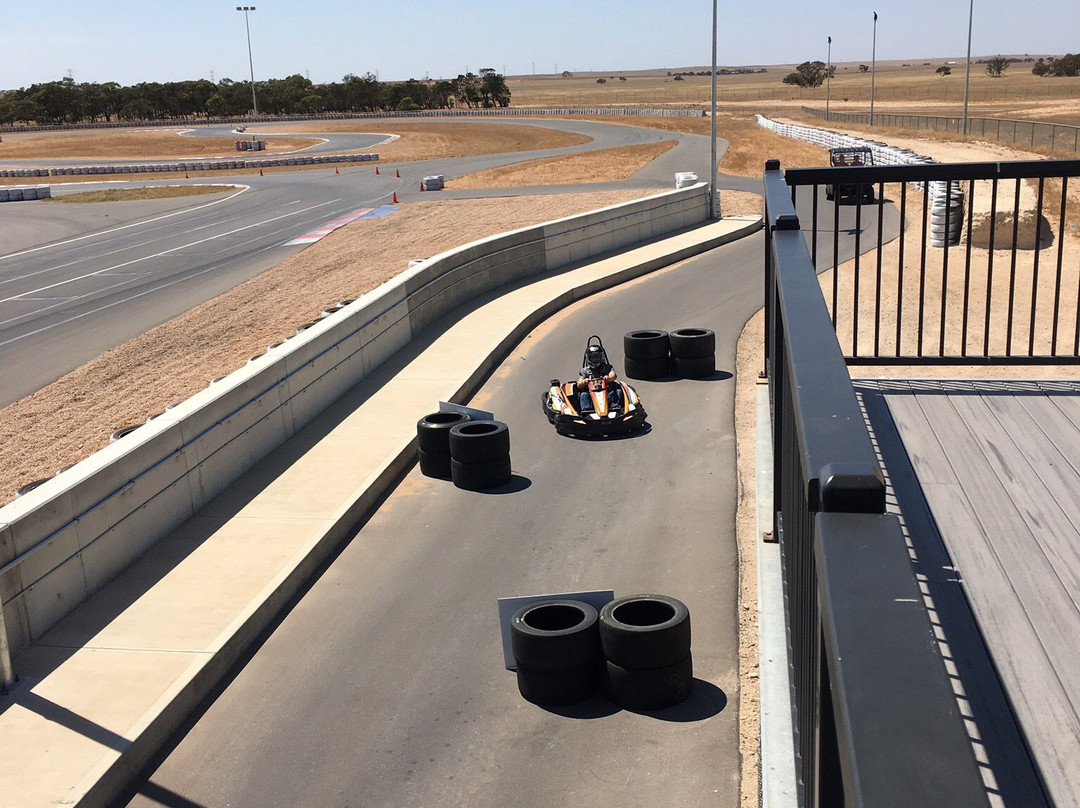 Riverside Hotel主图