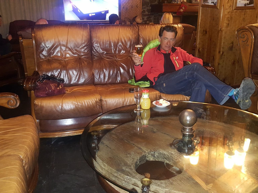 Hotel Os de Civis主图