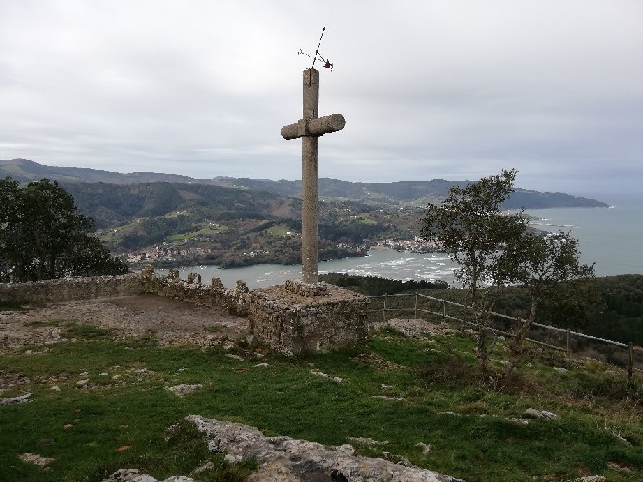 Ermita de San Pedro Atxarre景点图片