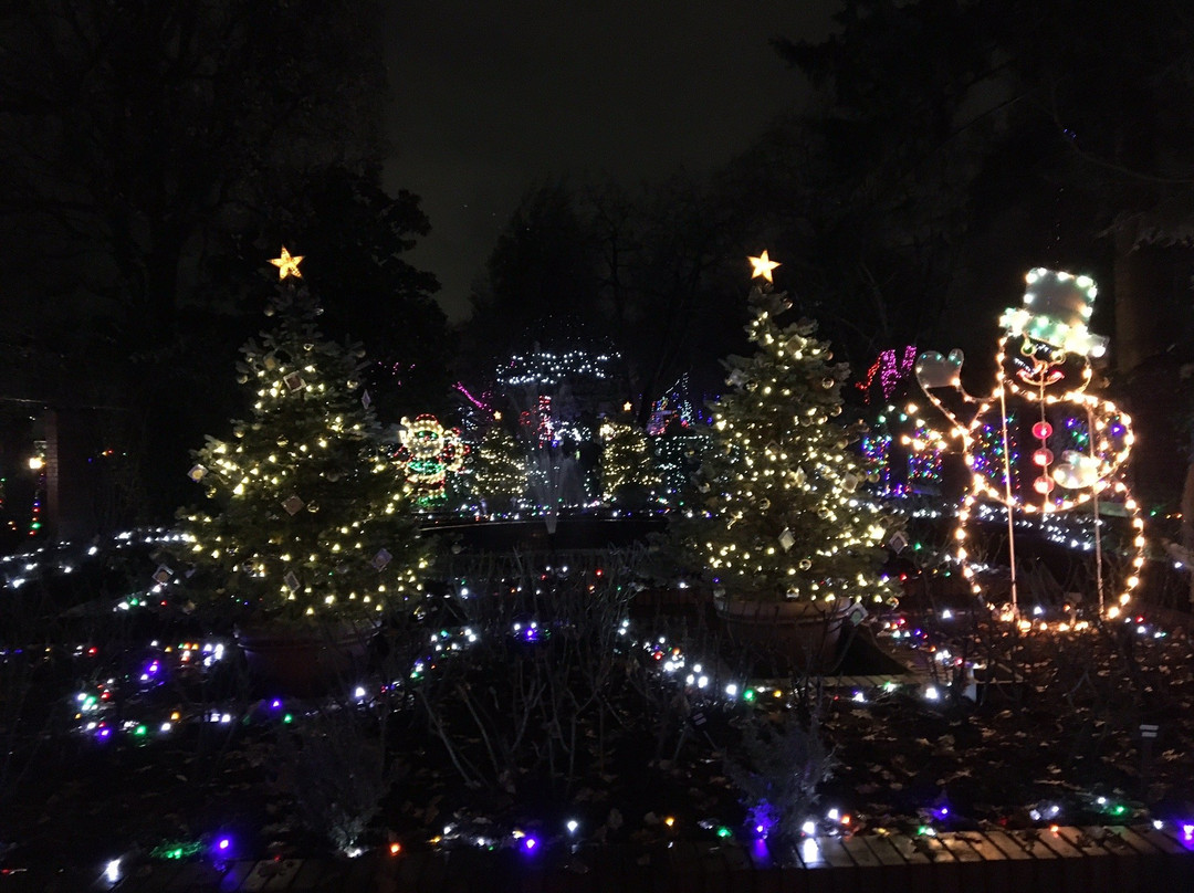 Park & Tilford Gardens-北温哥华必去景点