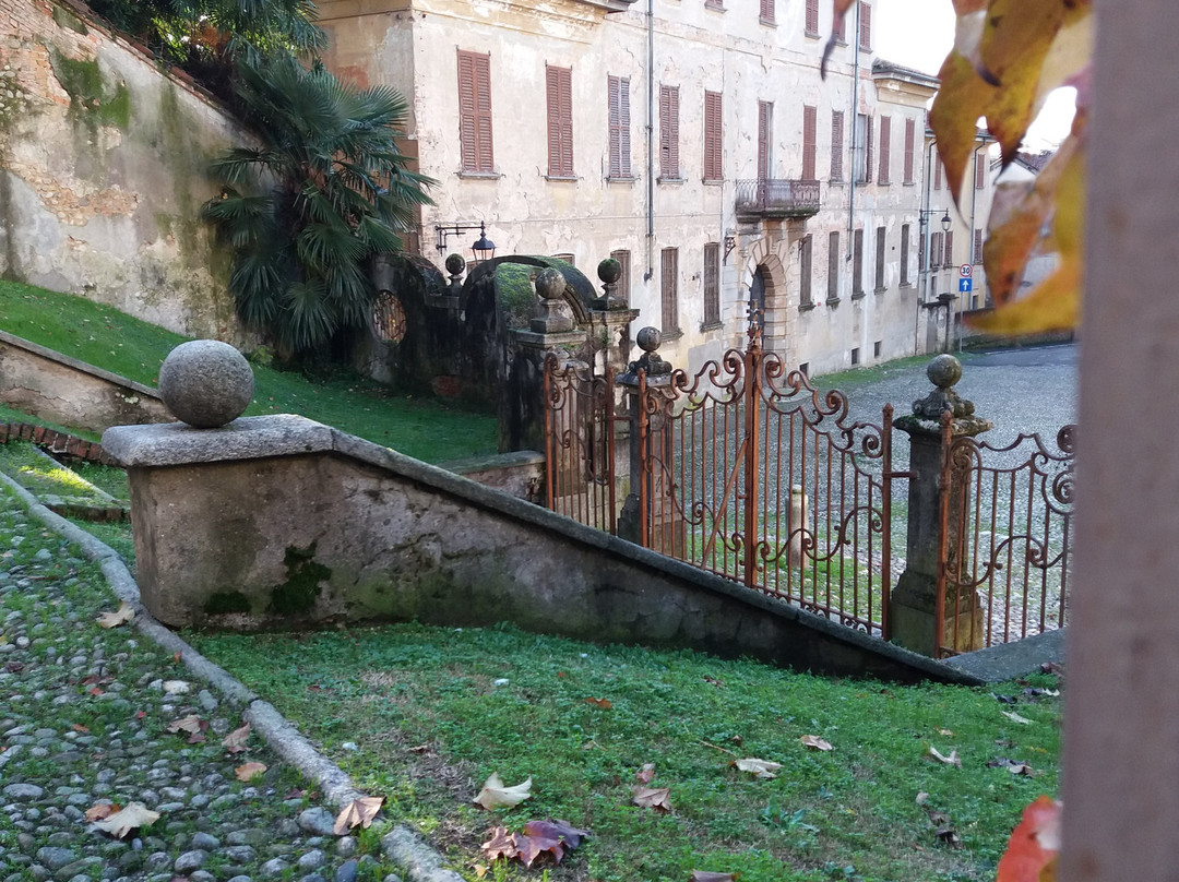 Palazzo De Capitani, Brivio, Carpegna - complesso-Meda必去景点