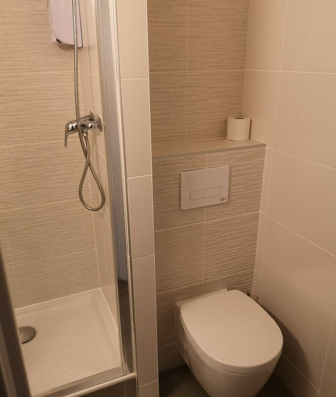 Hotel Revotel主图
