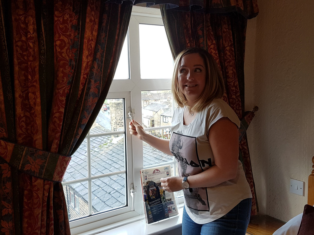 The Old White Lion Hotel主图