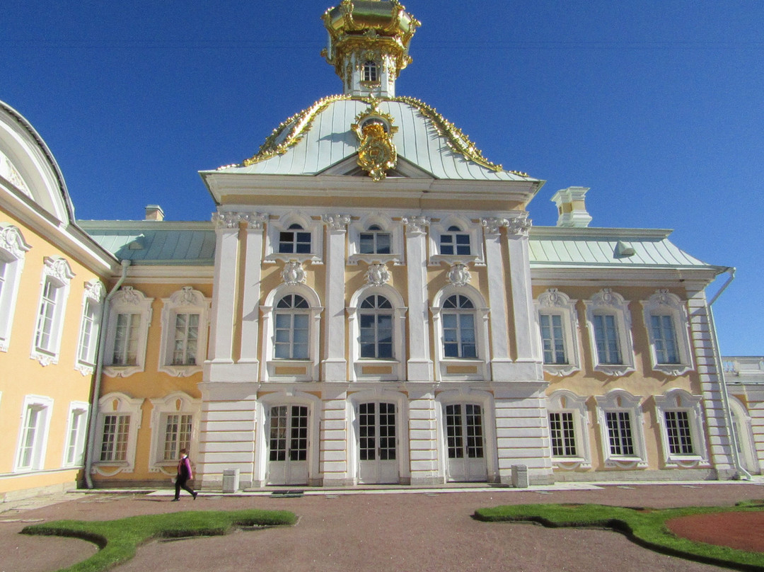 House of Peterhof Palace Administration景点图片